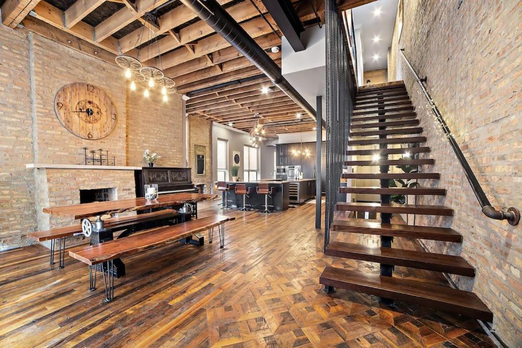 Villa Chicago Mid-Century Gem Steps From United Center Exterior foto