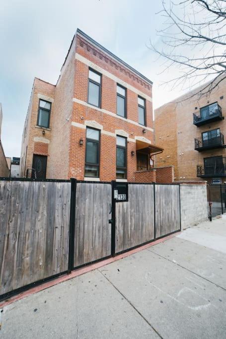 Villa Chicago Mid-Century Gem Steps From United Center Exterior foto