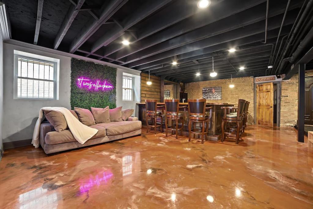 Villa Chicago Mid-Century Gem Steps From United Center Exterior foto