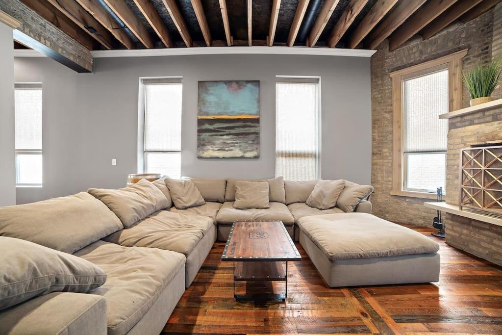 Villa Chicago Mid-Century Gem Steps From United Center Exterior foto