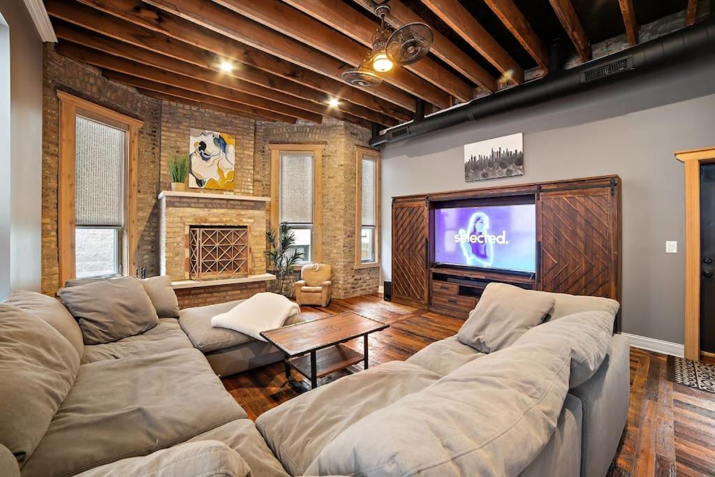 Villa Chicago Mid-Century Gem Steps From United Center Exterior foto