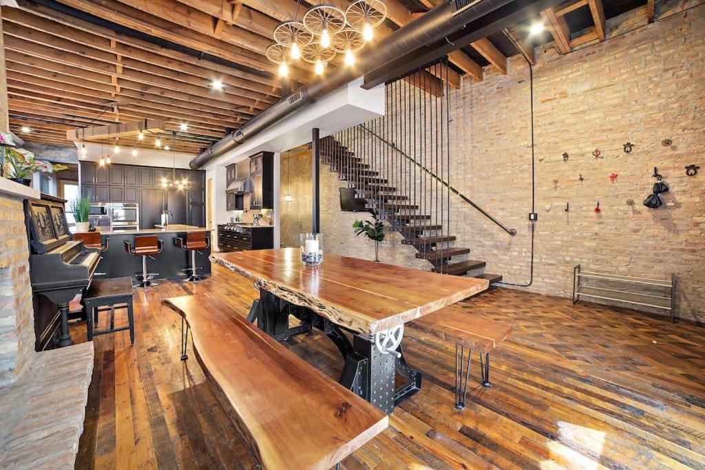 Villa Chicago Mid-Century Gem Steps From United Center Exterior foto